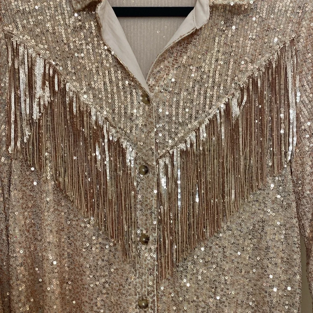 Blue B rose gold sequin fringe top size small worn once - Picture 3 of 8